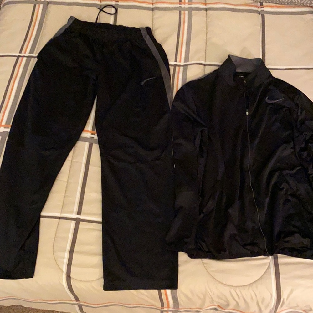 Nike tracksuit size Lrg